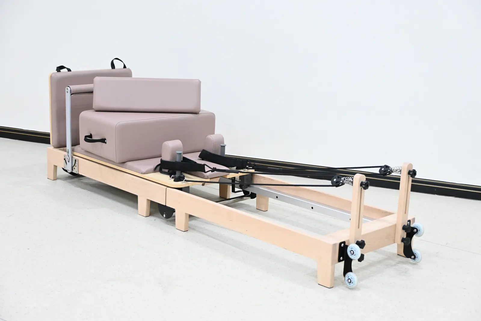Reformer Pilates pieghevole per spazi flessibili